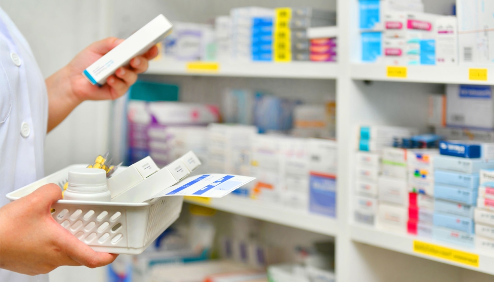Personas que asisten a las farmacias en b&uacute;squeda de medicamentos se quejan de los precios