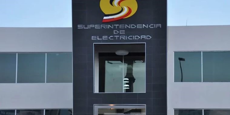 Superintendencia de Electricidad deja sin efecto ajuste salarial 9.5%