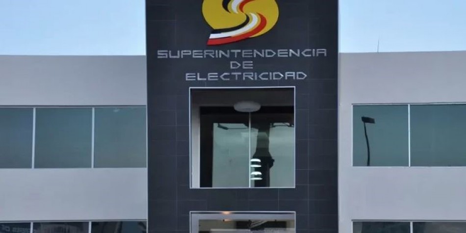 Superintendencia de Electricidad deja sin efecto ajuste salarial 9.5%
