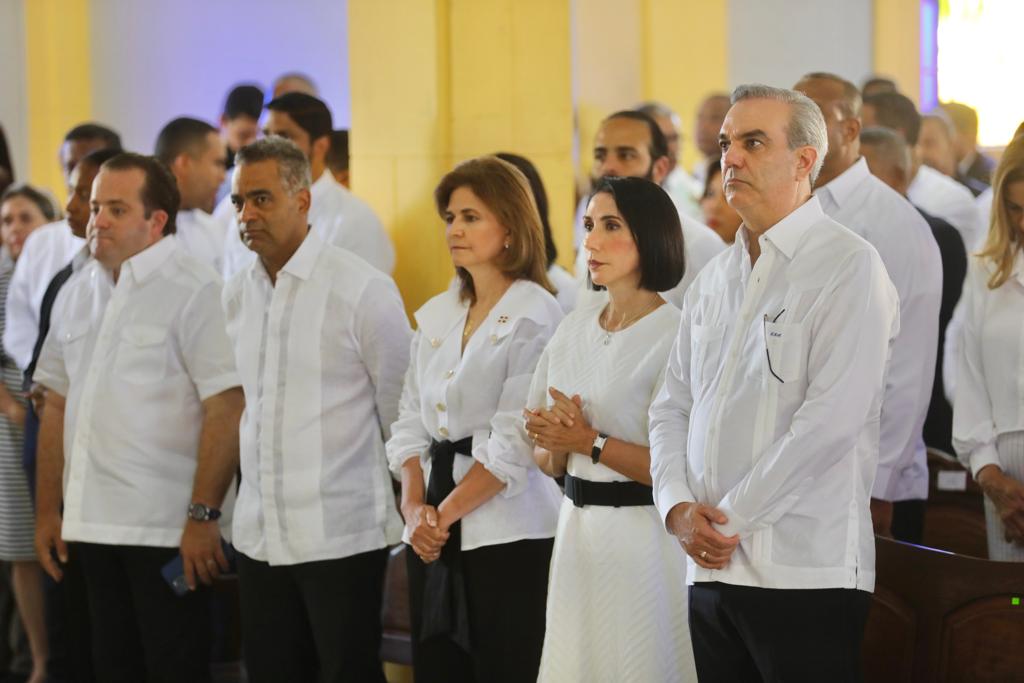 Presidente Abinader participa de eucarist&iacute;a en memoria fallecidos por explosi&oacute;n en San Crist&oacute;bal