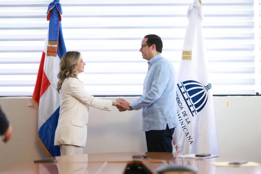 Gloria Reyes es juramentada como directora de la nueva Direcci&oacute;n de Desarrollo Social Sup&eacute;rate