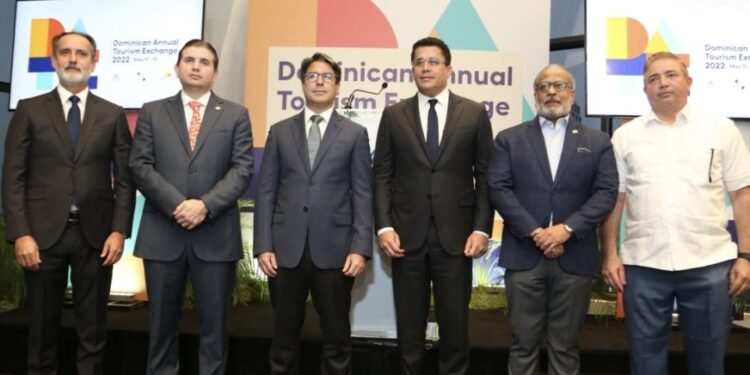 Ministro de Turismo y presidente de Asonahores resaltan el desarrollo feria tur&iacute;stica DATE 2022