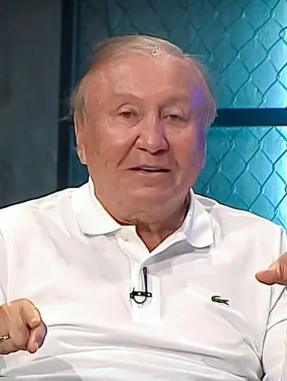 Rodolfo Hern&aacute;ndez pide el voto a santandereanos y se va a dormir