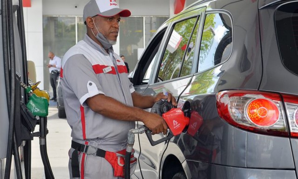 Precios de los combustibles se mantendr&aacute;n; Gobierno asume RD$820 millones m&aacute;s