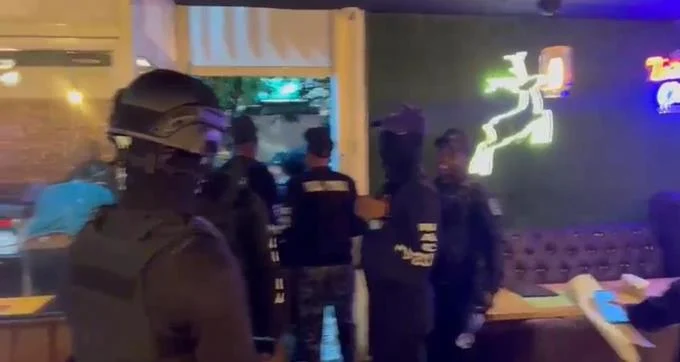 C&oacute;nsul haitiano denuncia fue detenido en un restaurante de Santiago junto a un grupo de compatriotas