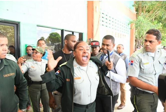 Coronela agrede periodistas en Can&oacute;dromo somete instancia contra juicio disciplinario