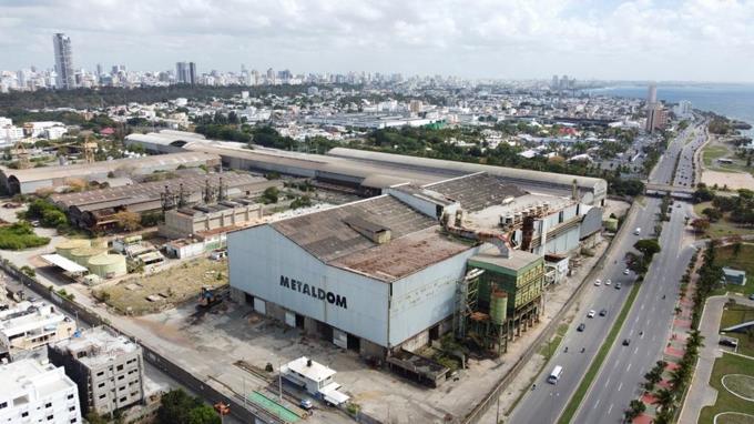 Metaldom anuncia desmantelamiento de instalaciones en el Malec&oacute;n