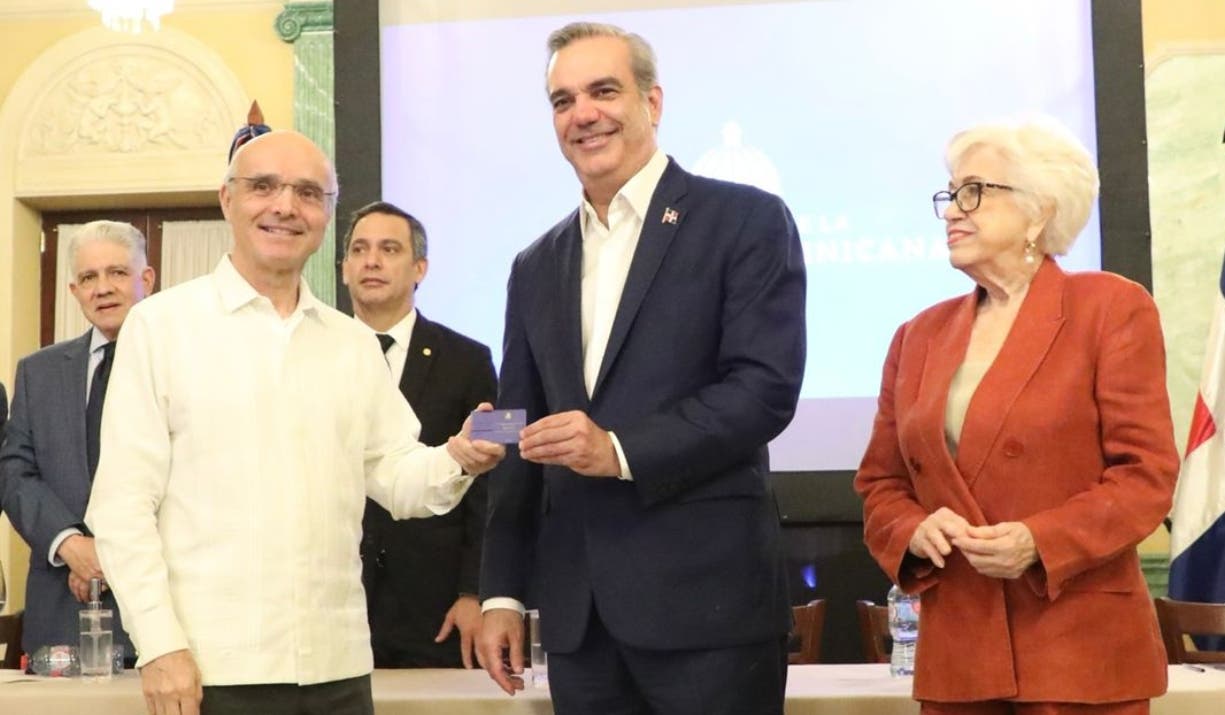 Abinader advierte intensificar&aacute; lucha anticorrupci&oacute;n