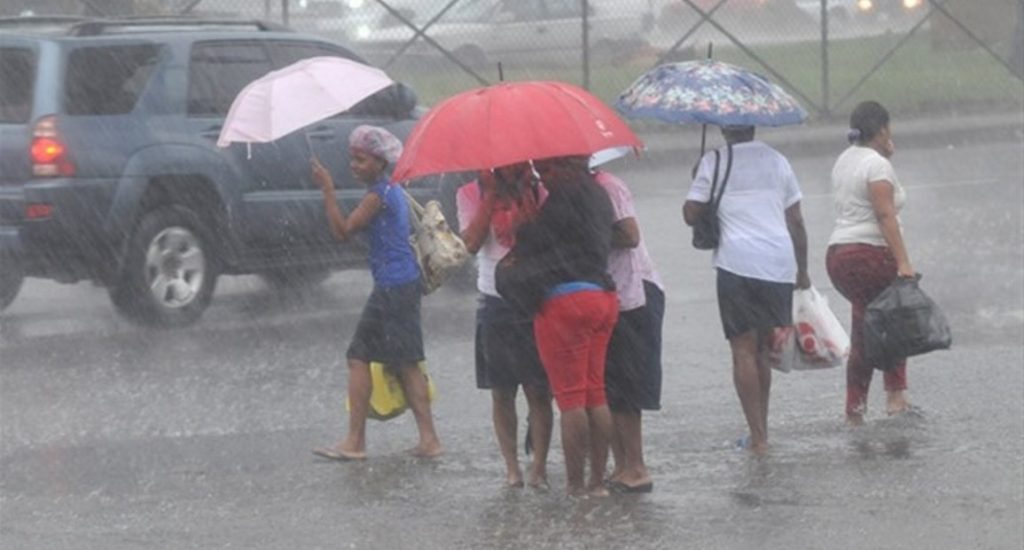 Colocan en alerta verde la capital y a 15 provincias por las lluvias