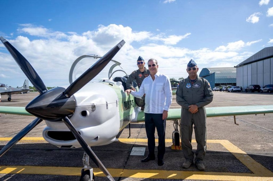 Fuerza Aérea presenta el primer avión ensamblado en el país