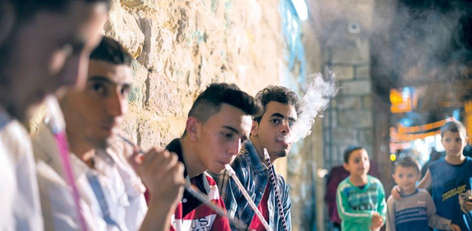 La "hookah est&aacute; acabando con la pr&oacute;xima generaci&oacute;n"