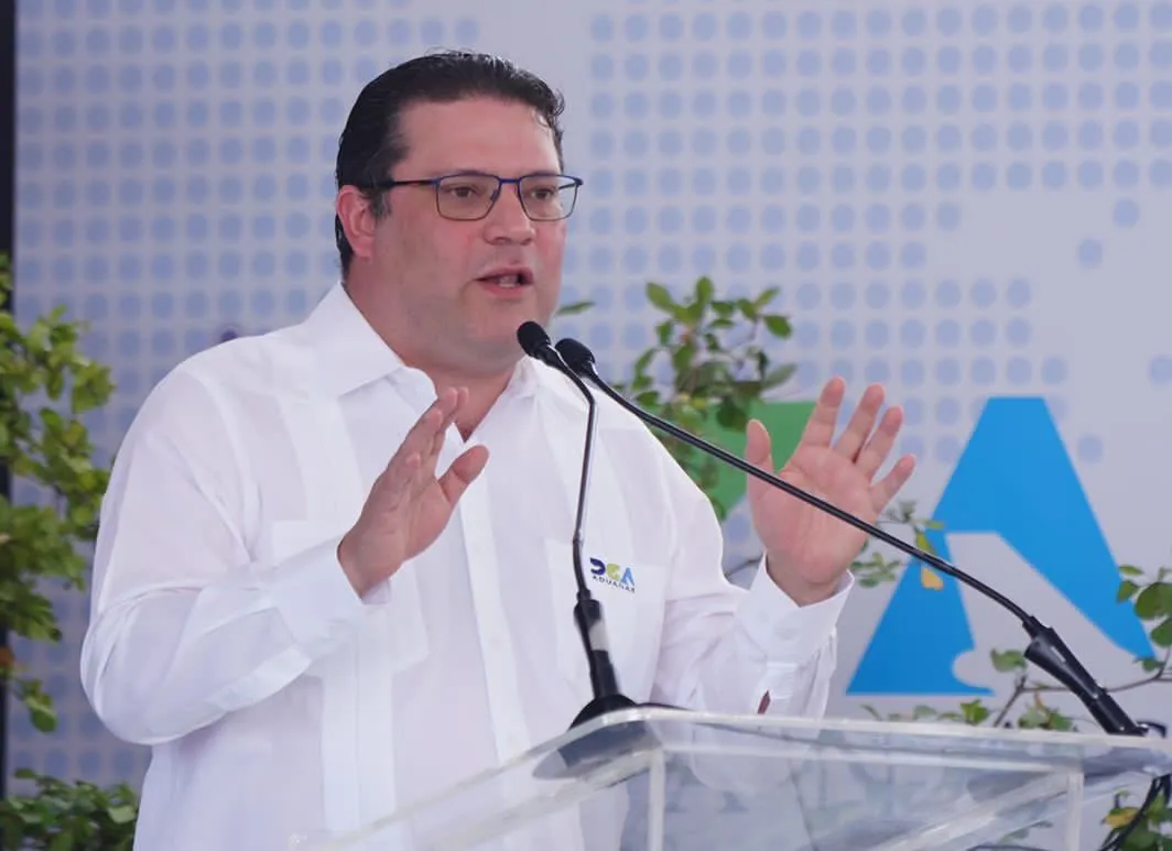 Aduanas comienza en el AILA moderna construcci&oacute;n