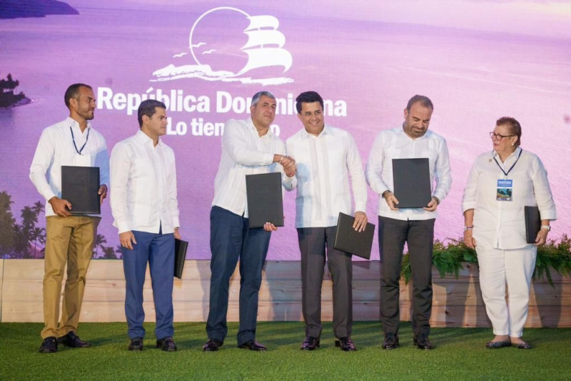 MITUR y secretario general de la OMT firmaron la declaraci&oacute;n del compromiso para fortalecer y desarrollar el turismo sostenible