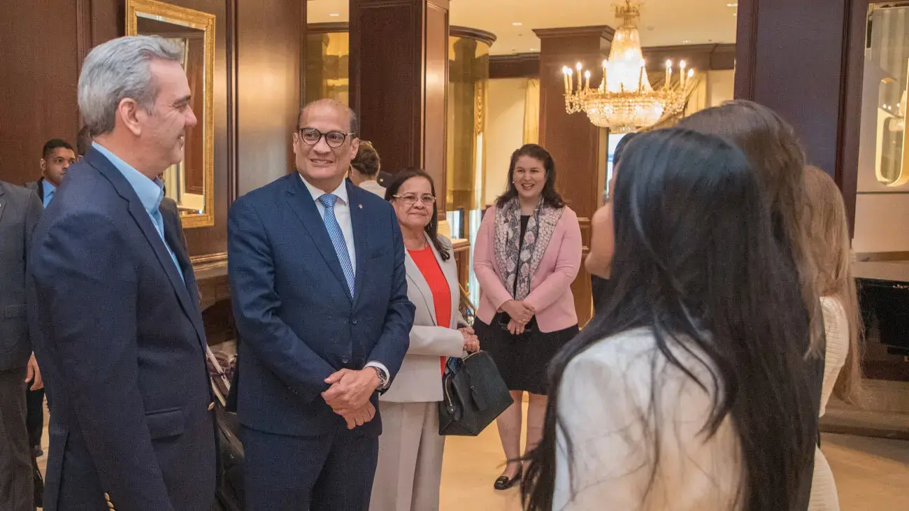 Abinader ya est&aacute; en Bruselas para participar en Cumbre del CELAC