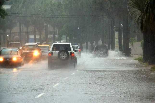 COE mantiene 21 provincias en alerta por los efectos de una vaguada