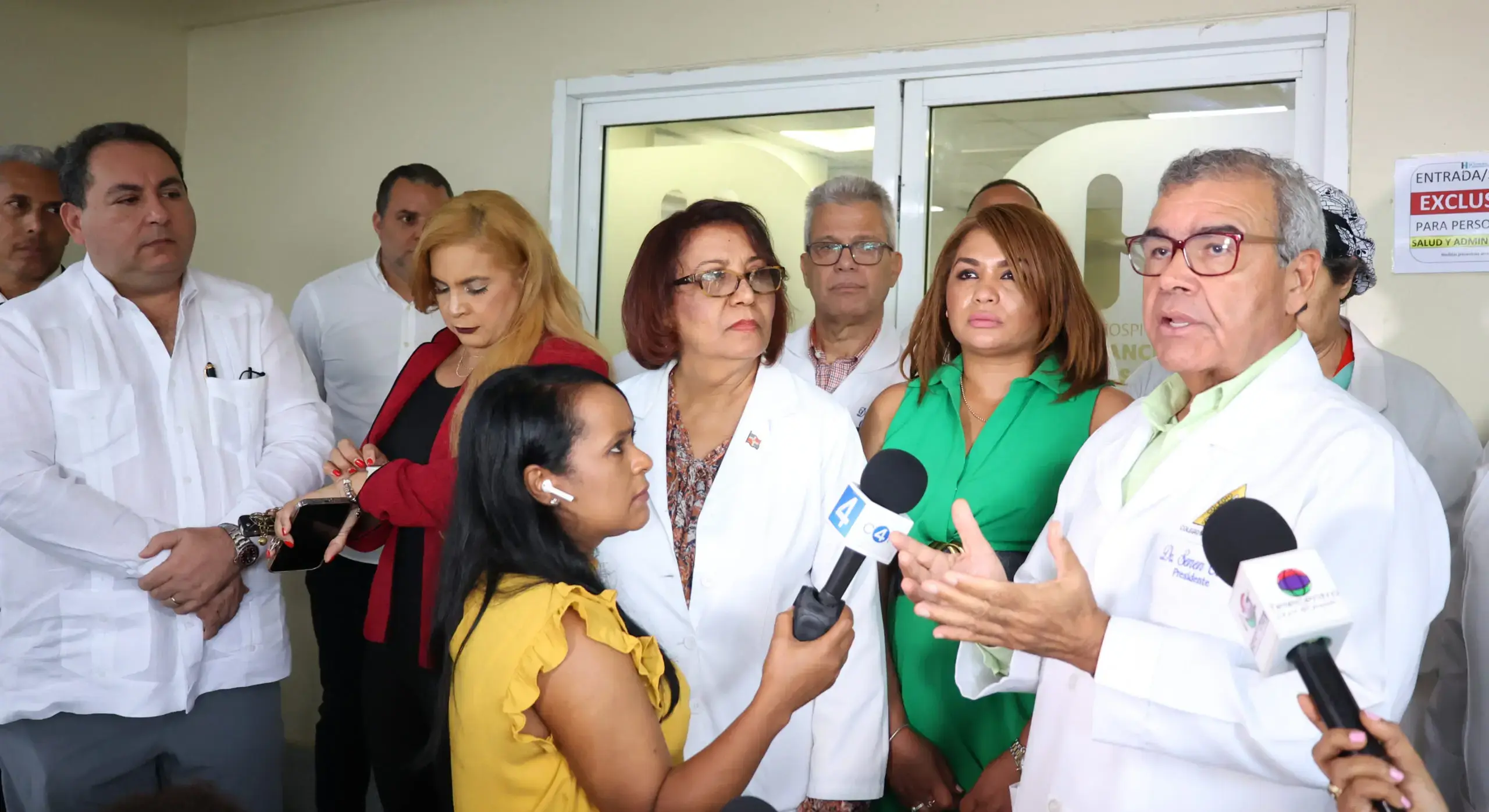 M&eacute;dicos establece paro m&eacute;dico en el Moscoso Puello