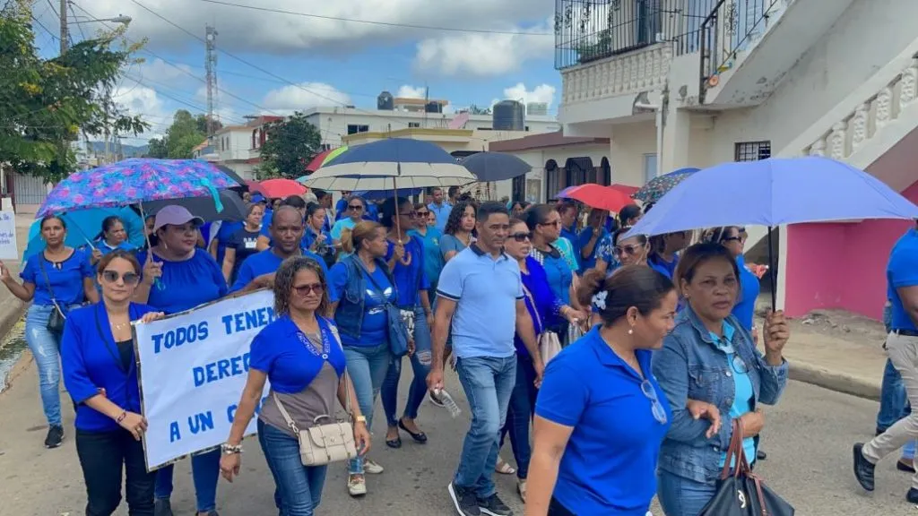 ADP establece la movilizaci&oacute;n en Cevicos y denuncian abusos contra los docentes