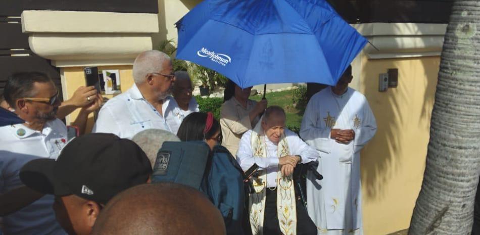 Feligreses visitan al Cardenal L&oacute;pez Rodr&iacute;guez con motivo a Corpus Christi