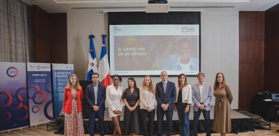 AFD resalta el apoyo al pa&iacute;s en salud, educaci&oacute;n y control del sargazo