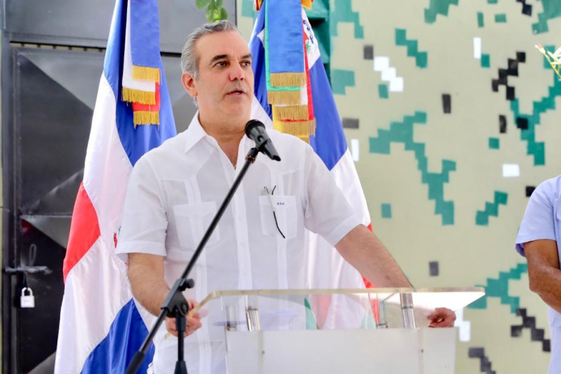 Abinader reconoce niveles de inseguridad y dice que quisiera reducirla a la mitad