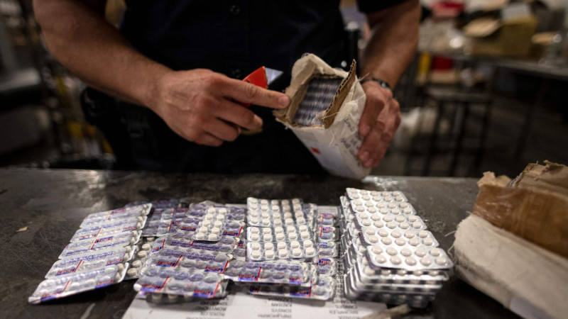 Sigue pol&eacute;mica entre Hogar Crea, DNCD y Consejo de Drogas sobre la letal droga fentanilo