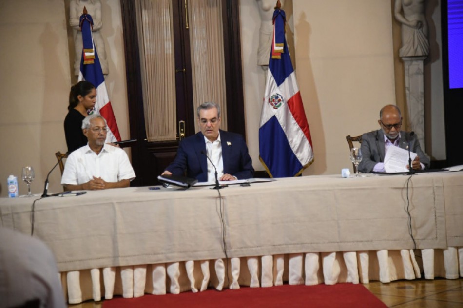 Maestros activos recibirán aumento en 2024