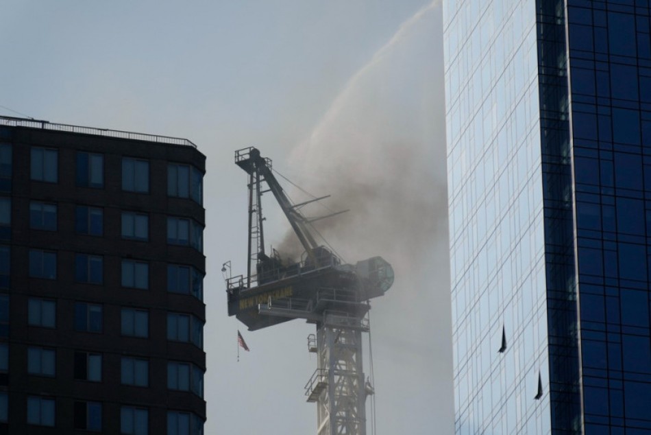Seis heridos en un aparatoso accidente al derrumbarse una grúa en el centro de Nueva York