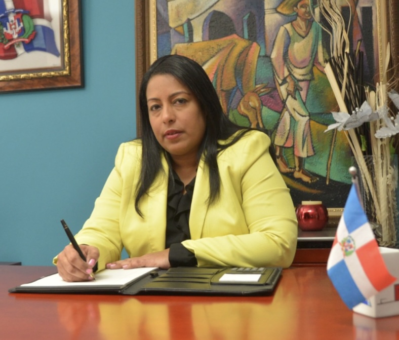 Altagracia Tav&aacute;rez renuncia al PRD por desacuerdos con las alianzas Rescate RD