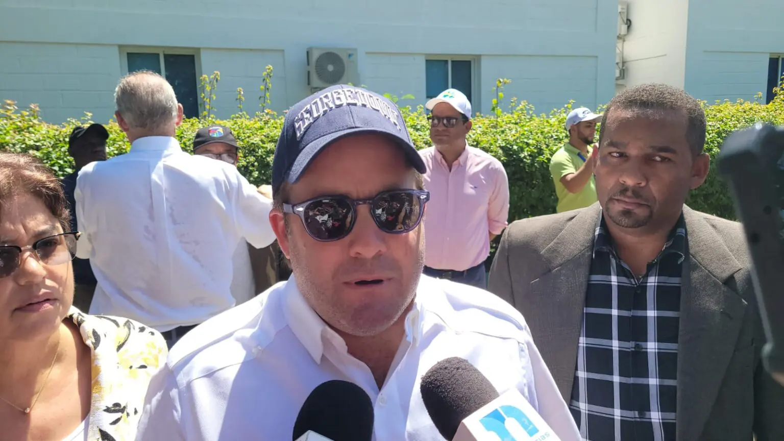 Paliza anuncia gobierno continuara en el muro fronterizo