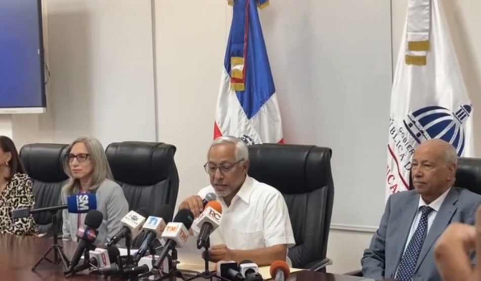 Maestros dominicanos rechazan el incremento salarial de un 8 %