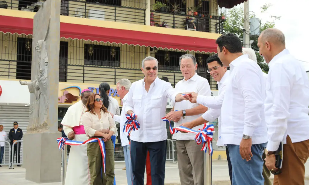 Abinader inaugura Boulevard de la Peregrinaci&oacute;n y reconstrucci&oacute;n calles circundantes a Bas&iacute;lica de Hig&uuml;ey
