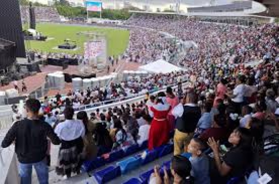Pastor Ezequiel Molina ataca a los partidos y religiones en la Batalla de la Fe