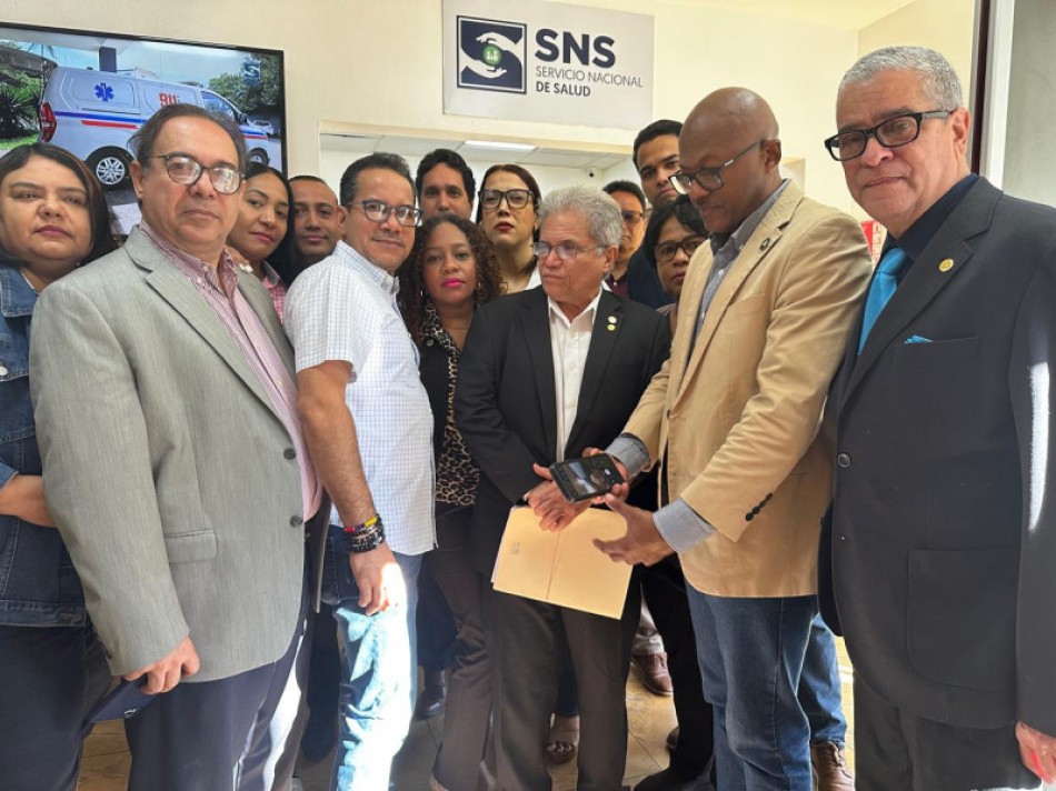 M&eacute;dicos levantan huelga de hambre hasta el s&aacute;bado tras acuerdo con el SNS