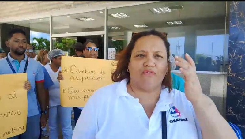 Enfermeras contin&uacute;an con protestas en espera de respuesta del Gobierno