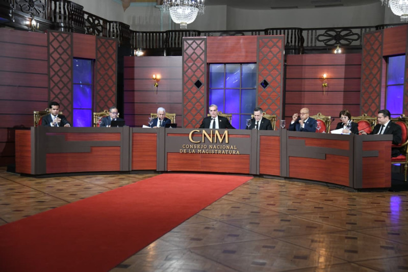 Luis Abinader dice que CNM act&uacute;a de acuerdo a la Constituci&oacute;n RD