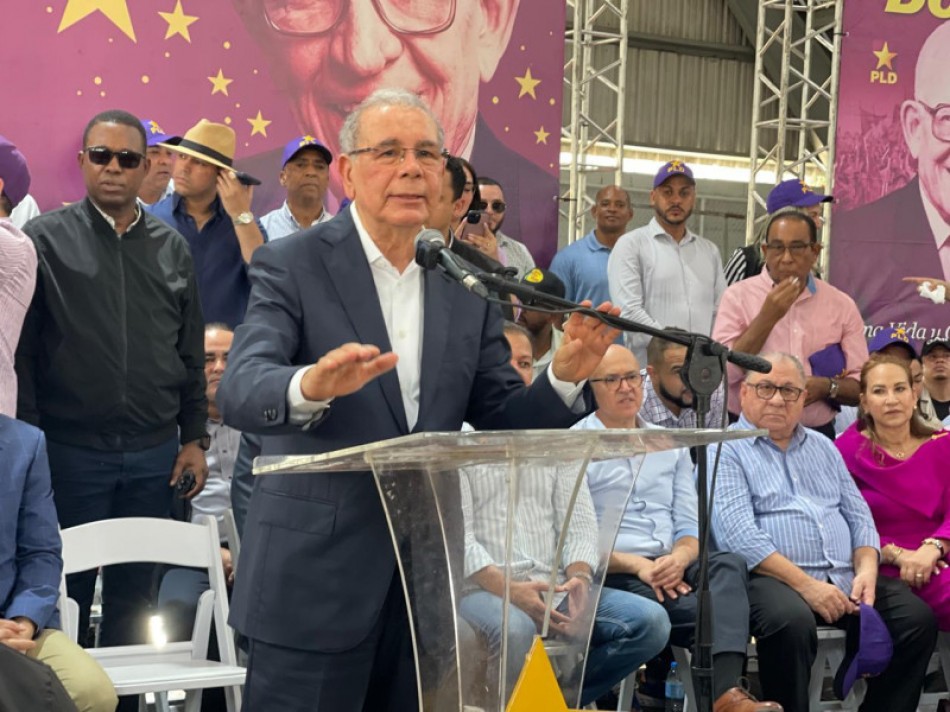 Danilo Medina dice a Abinader que endeudamiento del pa&iacute;s se dispar&oacute; por &ldquo;malgasto del Gobierno&rdquo;