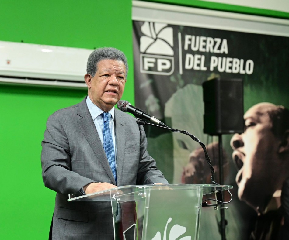 Leonel Fern&aacute;ndez se solidariza con afectados por lluvias, conf&iacute;a poblaci&oacute;n sabr&aacute; recuperarse