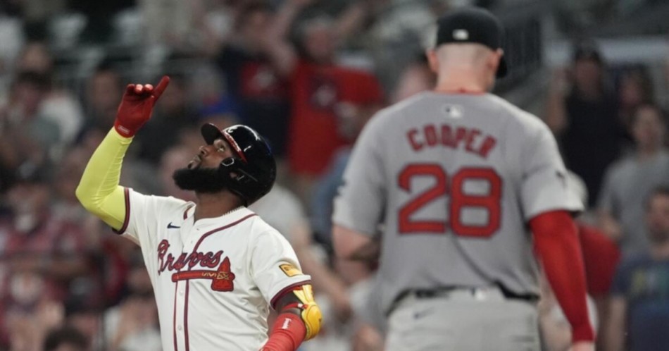 Marcell Ozuna pega dos jonrones y vuelve a ser el l&iacute;der en MLB