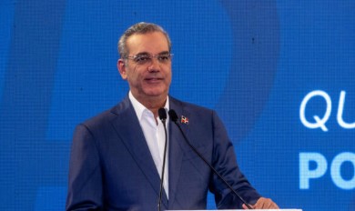 Luis Abinader present&oacute; resultados de su &ldquo;consulta&rdquo; sobre reforma a la Constituci&oacute;n a trav&eacute;s de su canal de WhatsApp