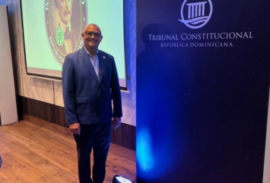 Gelson Antigua encabeza la conferencia titulados "Duarte, Constitución, símbolos patrios y su uso adecuado*