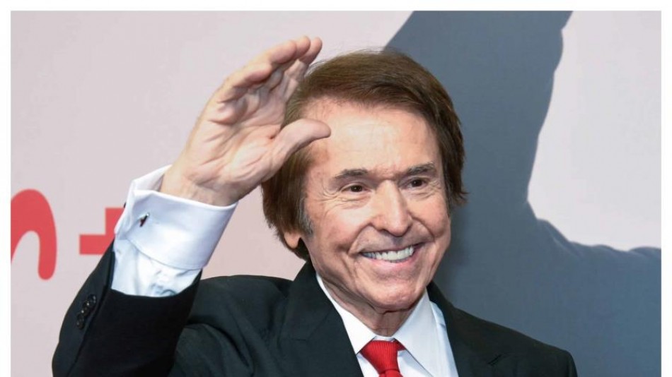 Raphael ingresado tras accidente cerebrovascular en grabaci&oacute;n de un programa de televisi&oacute;n