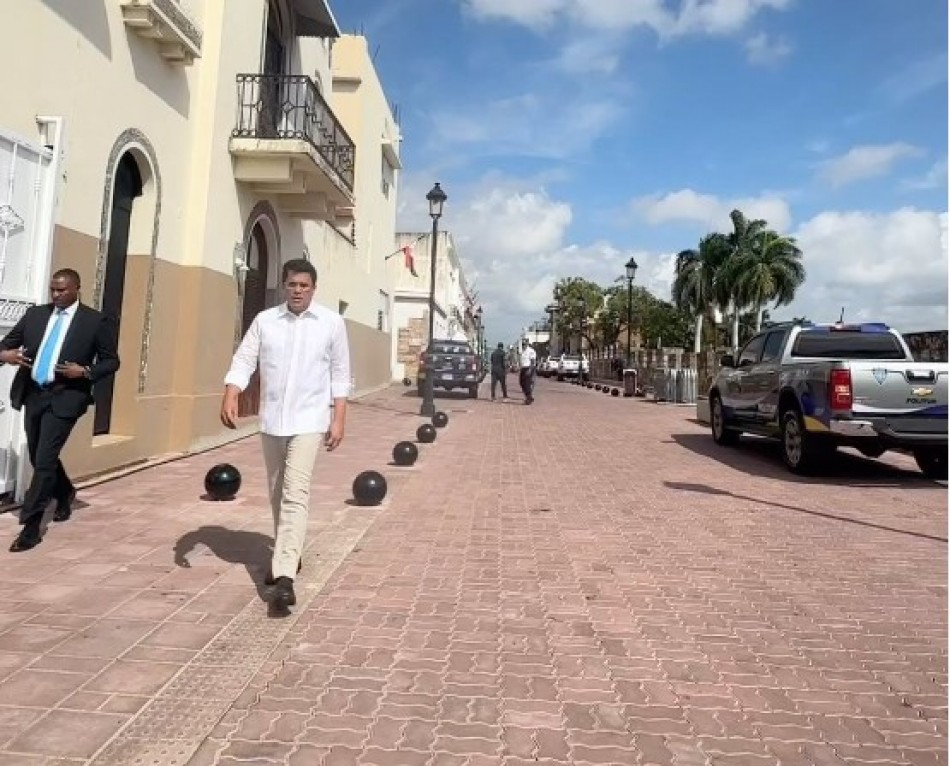 David Collado inicia la semana viendo lo majestuosa que ha quedado Calle Las Damas de la Ciudad Colonial