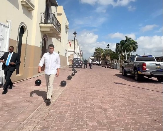 David Collado inicia la semana viendo lo majestuosa que ha quedado Calle Las Damas de la Ciudad Colonial