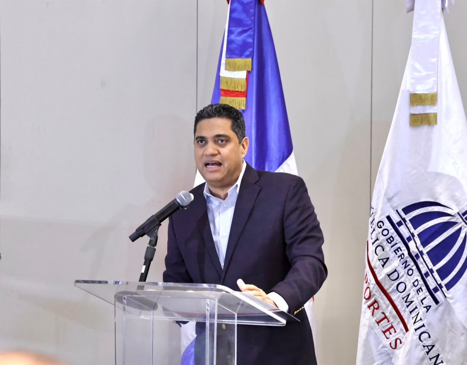 Kelvin Cruz anuncia incentivos para medallistas de Juegos Centroamericanos y del Caribe