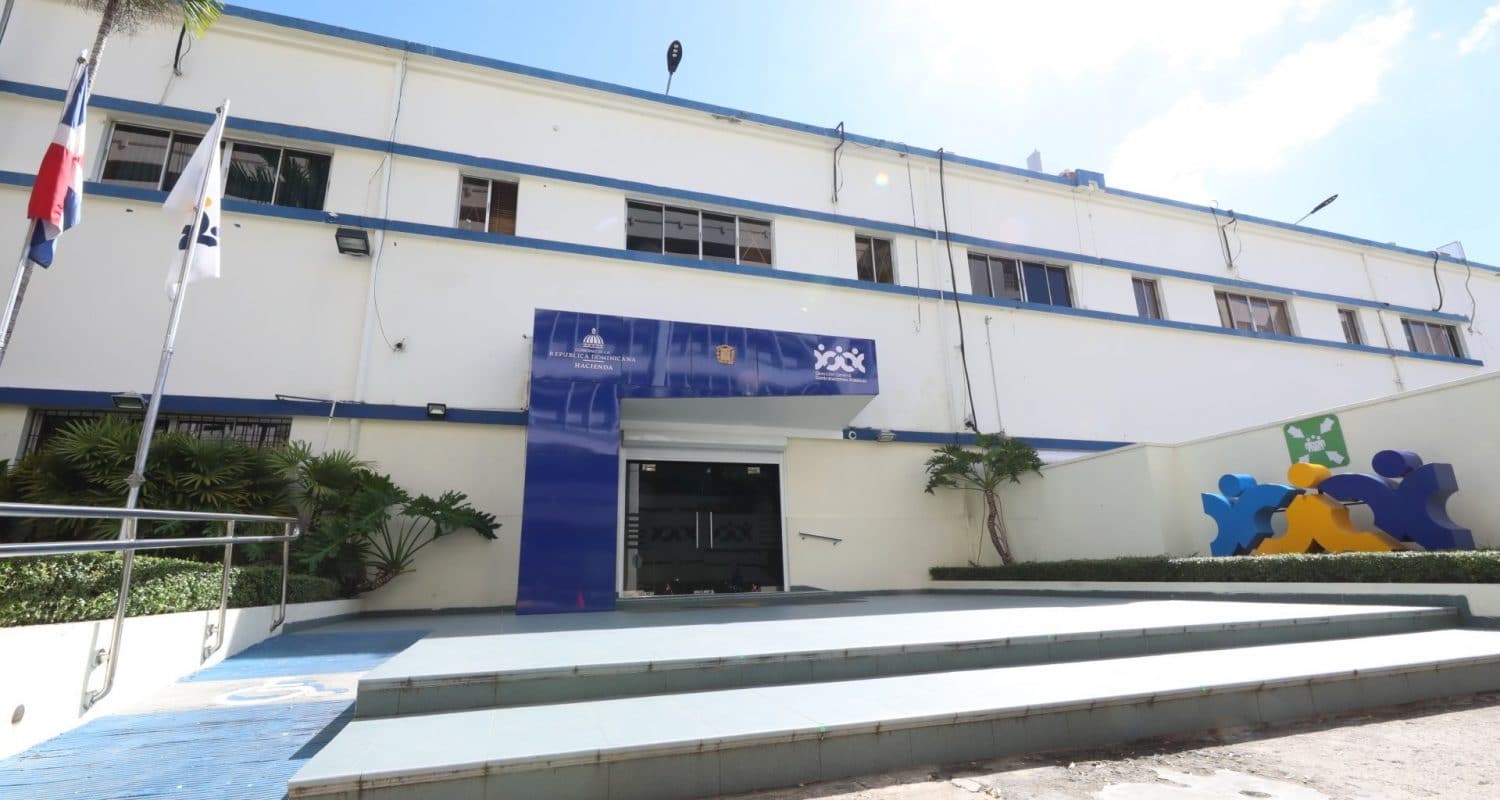 DGCP suspende contratos entre Minerd y varias editoras de libros
