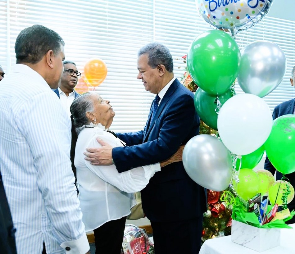 Cumplea&ntilde;os: Para Leonel Fern&aacute;ndez &laquo;La vida empieza a los 70&raquo;
