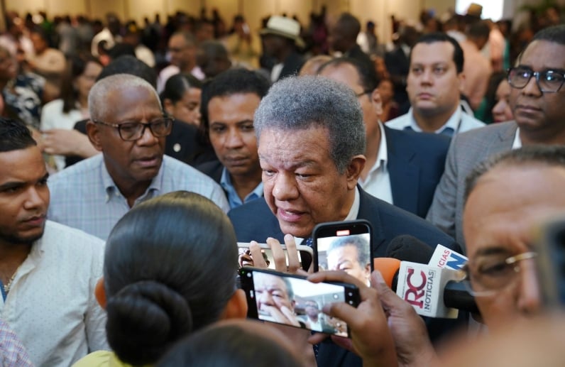 Leonel afirma gobierno del PRM est&aacute; descarrilado