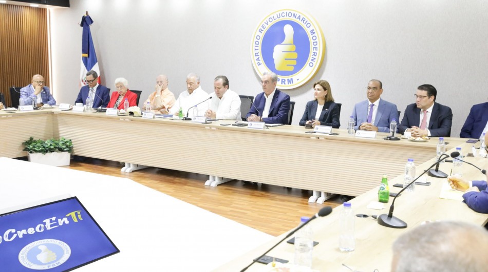 Direcci&oacute;n PRM aprueba un&aacute;nime proyecto reforma constitucional