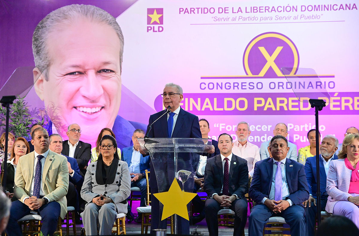 Danilo Medina afirma ha llegado el momento de poner fin al caos del PRM