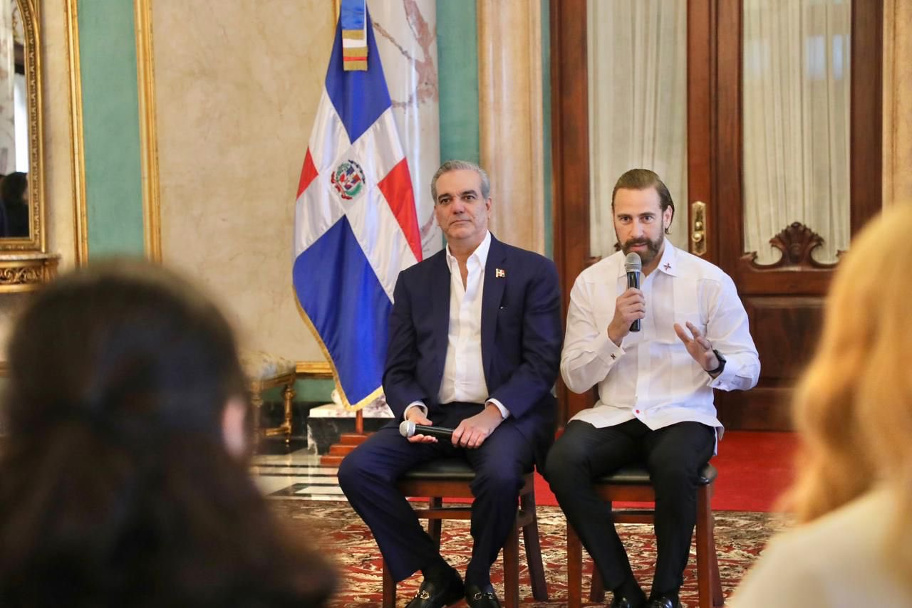 Luis Abinader designa a Carlos de la Mota y a otros 5 embajadores en el exterior